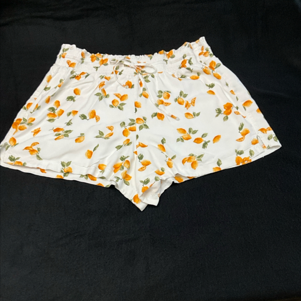 AMBERCROMBIE & FITCH- XL SHORTS
